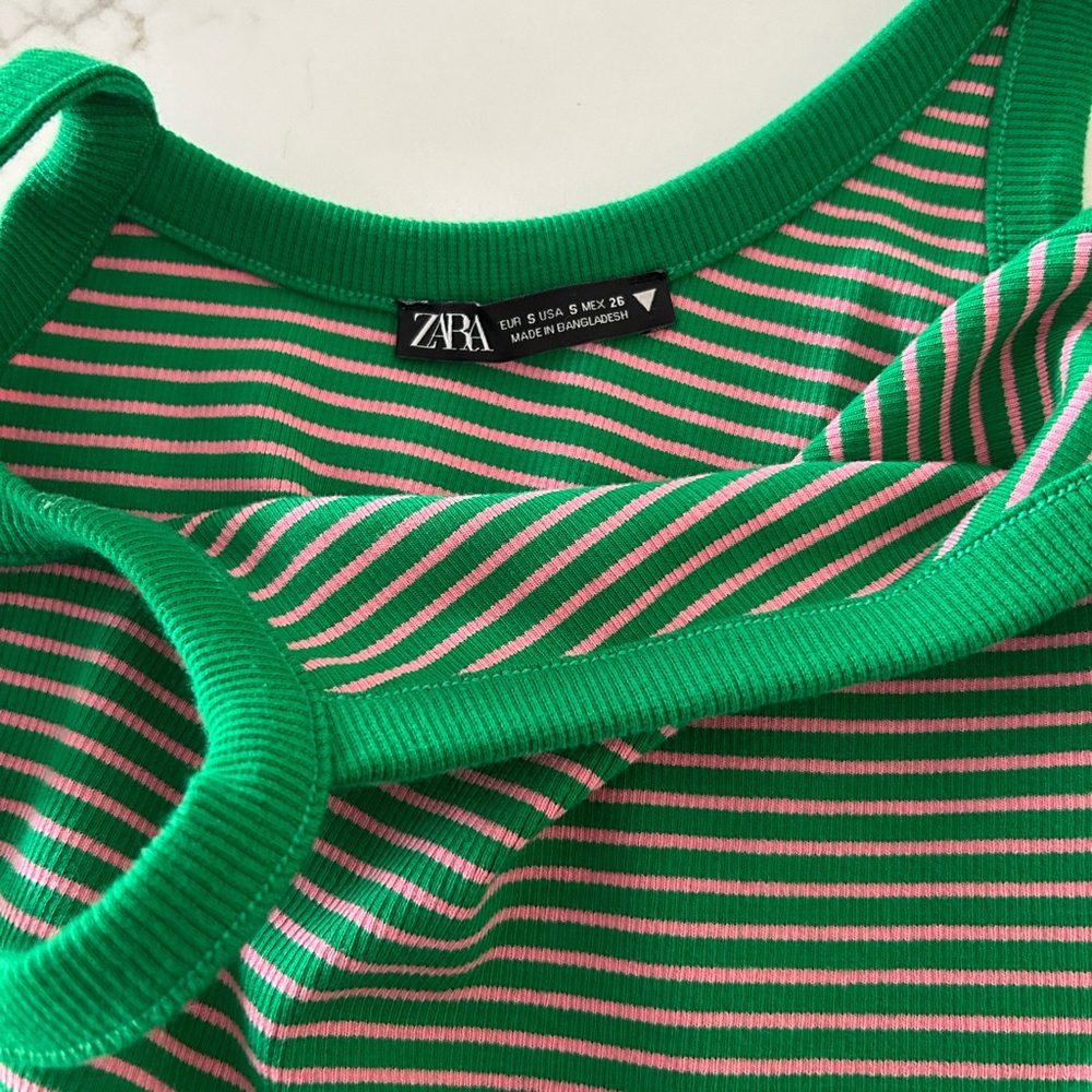 Kelly green dress